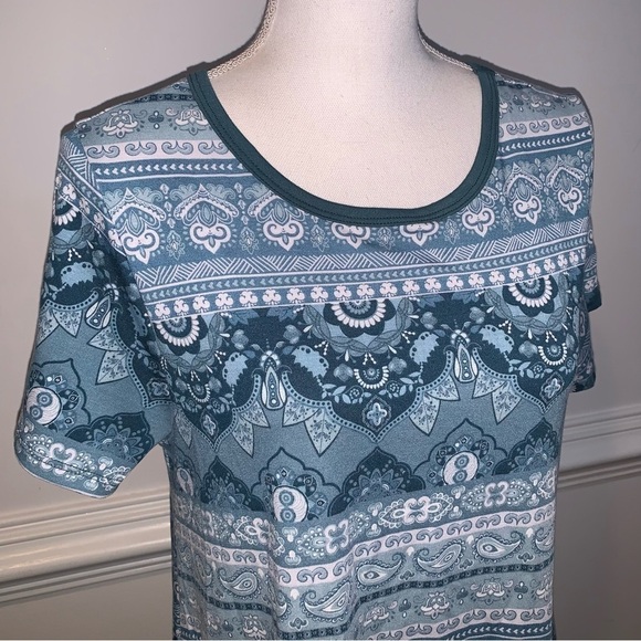 Lularoe Tee, sz S - Picture 4 of 6
